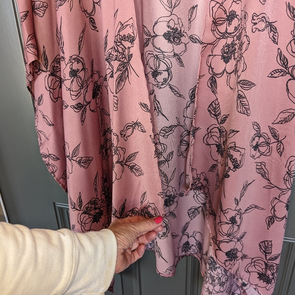 Kimono Style Wrap, Open Front, Mauve w/Black Floral Print, Size S/M. EUC - Picture 3 of 9